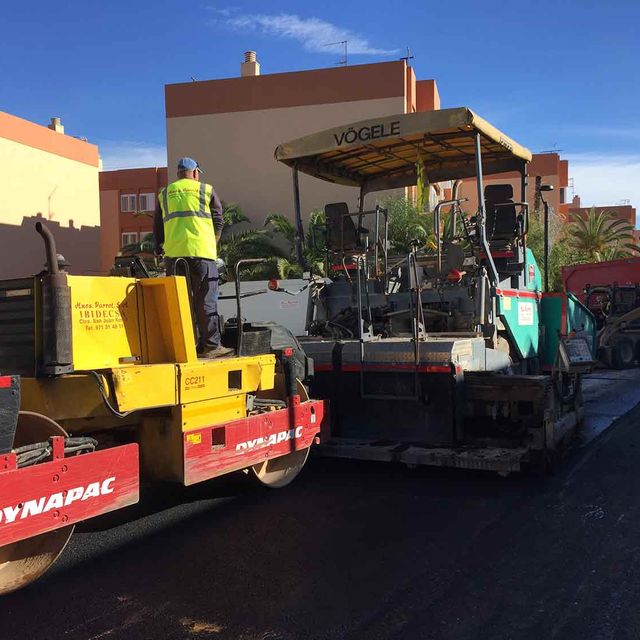 Hermanos Parrot S.A. asfalto y reparación de vías 4